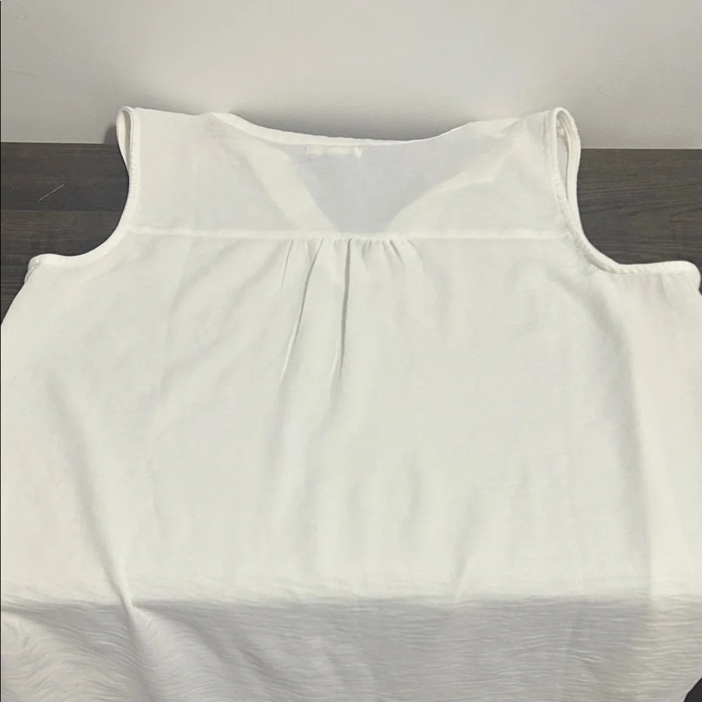 Maurices White V-Neck Sleeveless Blouse - Picture 2 of 2